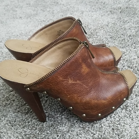 Clogs - Picture 2 of 7